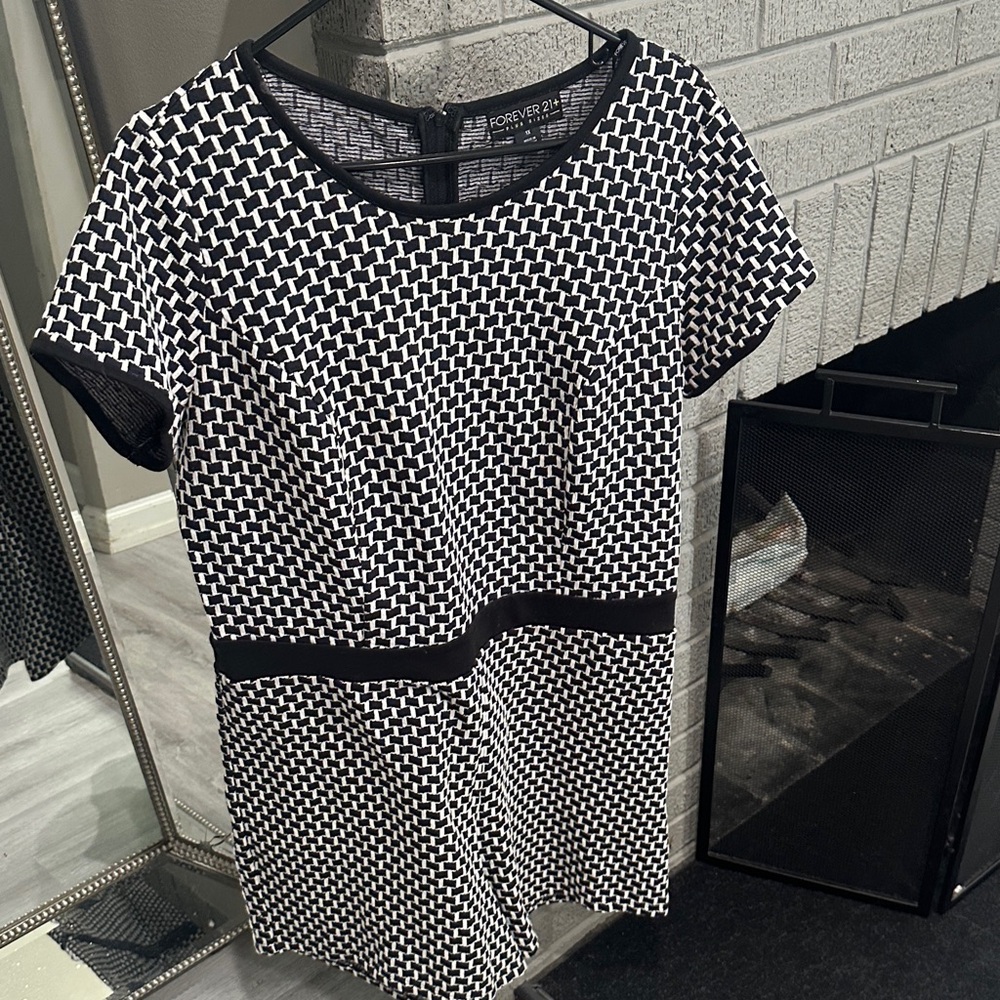 Forever 21 Monochrome Patterned Romper